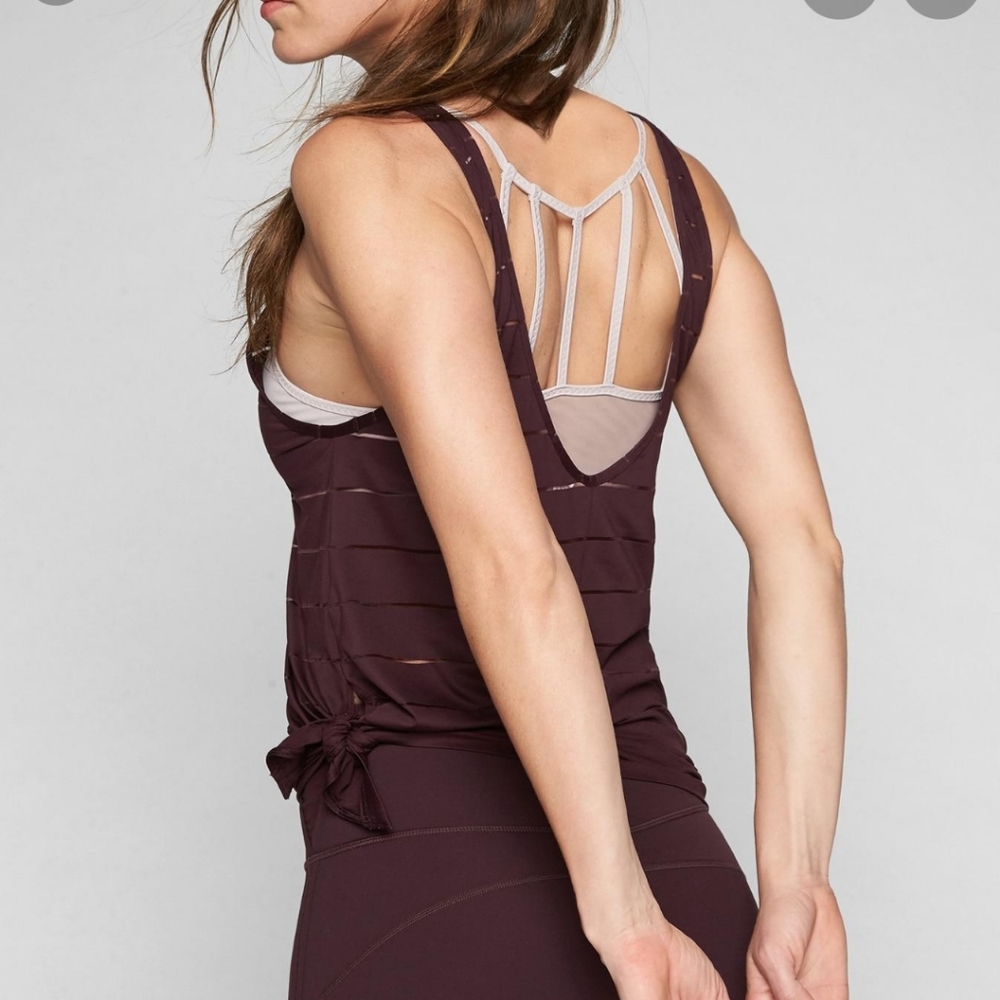 Athleta Max Out Chi 2 In 1 Tank